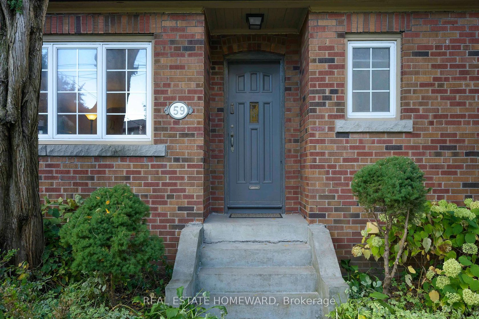 Photo 3 at 59 Parkview Hill Crescent, Parkview, Toronto Photo 3 at 59 Parkview Hill Crescent, Parkview, Toronto