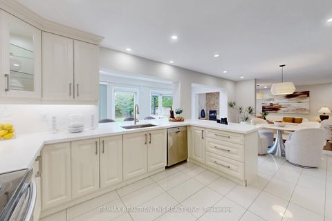 Photo 14 at 501 Palmer Avenue, Bayview Hill, Richmond Hill