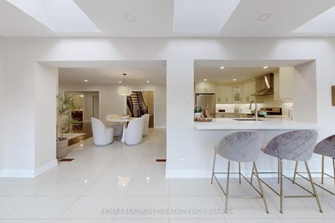 Photo 17 at 501 Palmer Avenue, Bayview Hill, Richmond Hill