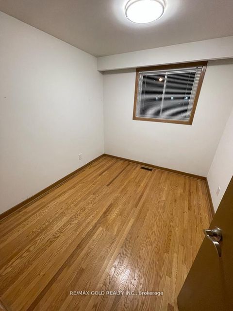 Photo 4 at 39 Magnolia Avenue, Kennedy Park, Toronto Photo 4 at 39 Magnolia Avenue, Kennedy Park, Toronto