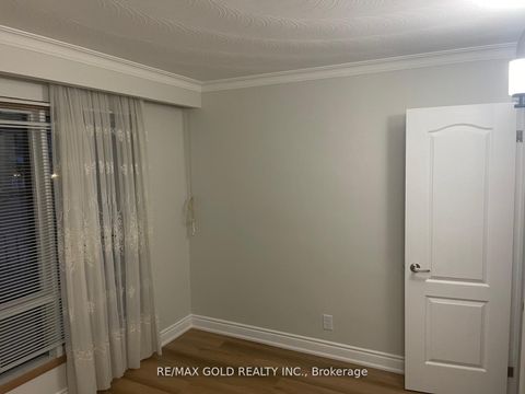 Photo 10 at 39 Magnolia Avenue, Kennedy Park, Toronto Photo 10 at 39 Magnolia Avenue, Kennedy Park, Toronto