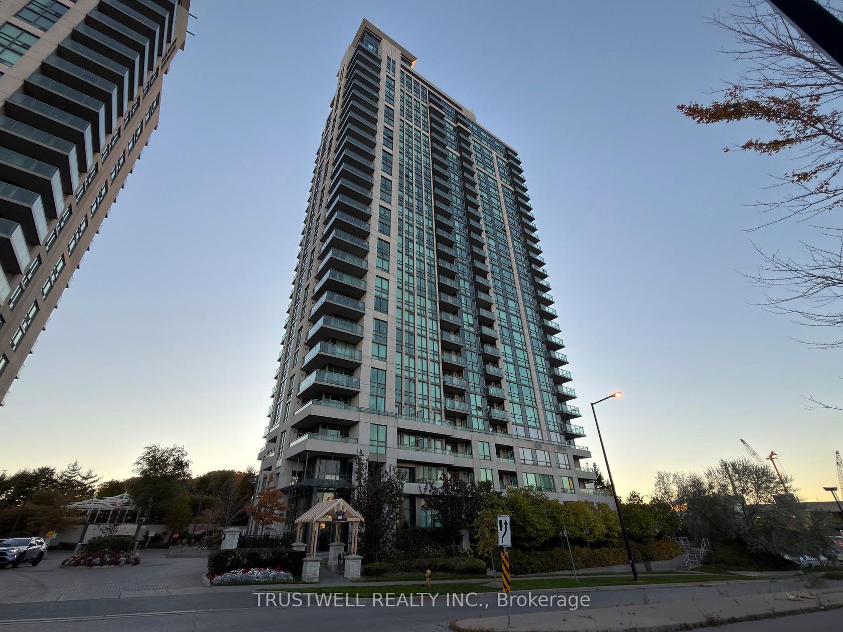 1705 - 88 Grangeway Avenue, Woburn, Toronto 