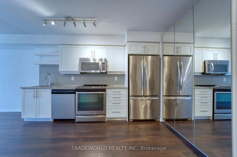 Photo 3 at 713 - 400 Adelaide Street E, Moss Park, Toronto