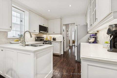 Photo 11 at 259 Seaton Street, Moss Park, Toronto