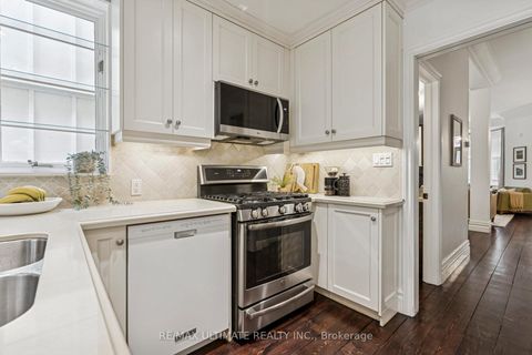 Photo 12 at 259 Seaton Street, Moss Park, Toronto