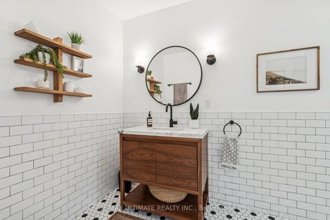 Photo 18 at 259 Seaton Street, Moss Park, Toronto