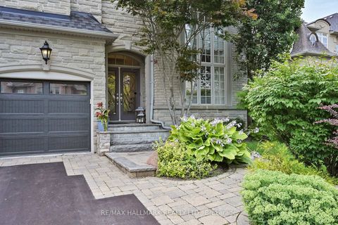 Photo 1 at 436 Paradelle Drive, Oak Ridges Lake Wilcox, Richmond Hill