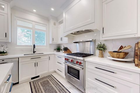 Photo 13 at 436 Paradelle Drive, Oak Ridges Lake Wilcox, Richmond Hill