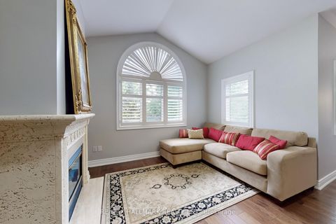 Photo 21 at 436 Paradelle Drive, Oak Ridges Lake Wilcox, Richmond Hill