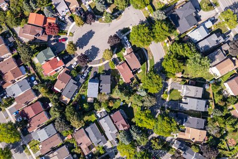 Photo 1 at 6 Wheaton Grove, Eglinton East, Toronto Photo 1 at 6 Wheaton Grove, Eglinton East, Toronto