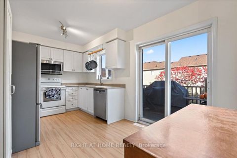 Photo 7 at 84 Trevino Circle, East Bayfield, Barrie Photo 7 at 84 Trevino Circle, East Bayfield, Barrie