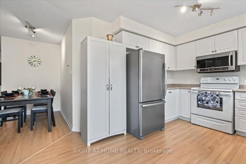 Photo 8 at 84 Trevino Circle, East Bayfield, Barrie