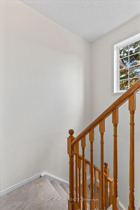 Photo 11 at 84 Trevino Circle, East Bayfield, Barrie Photo 11 at 84 Trevino Circle, East Bayfield, Barrie