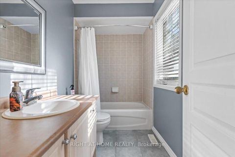 Photo 14 at 84 Trevino Circle, East Bayfield, Barrie