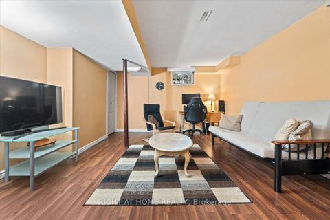 Photo 19 at 84 Trevino Circle, East Bayfield, Barrie