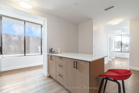 Photo 10 at #3 - 30 DEAN PARK Road, Rouge E11, Toronto