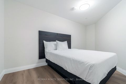 Photo 11 at #3 - 30 DEAN PARK Road, Rouge E11, Toronto