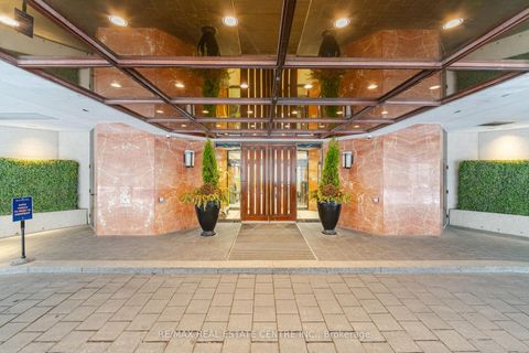 Photo 2 at 2201 - 175 Cumberland Street, Annex, Toronto