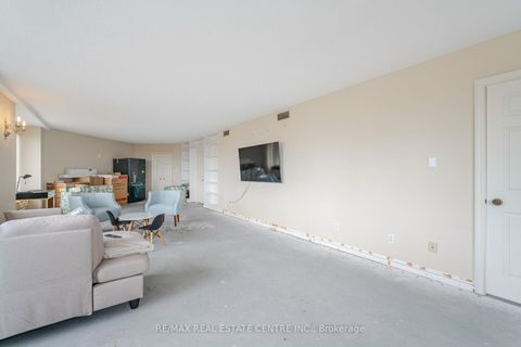 Photo 13 at 2201 - 175 Cumberland Street, Annex, Toronto