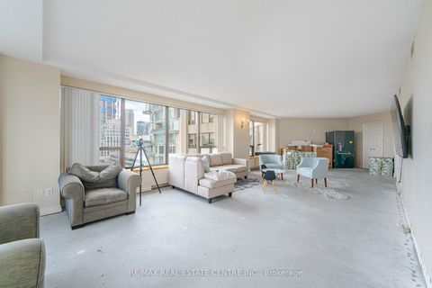Photo 15 at 2201 - 175 Cumberland Street, Annex, Toronto