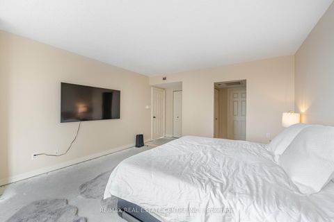 Photo 23 at 2201 - 175 Cumberland Street, Annex, Toronto