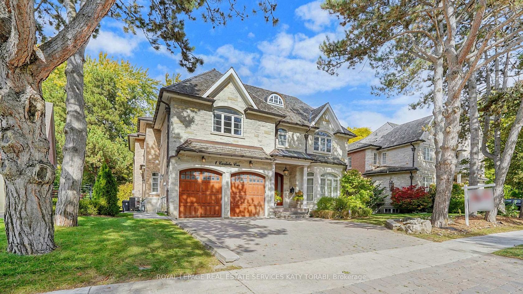 1B Carluke Crescent, Windfields, Toronto  by Loree Meneguzzi Real Estate 1B Carluke Crescent, Windfields, Toronto