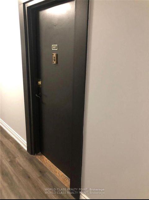Photo 3 at 807 - 3420 Eglinton Avenue E, Scarborough Village, Toronto