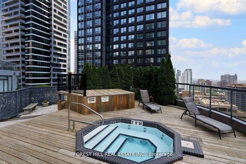 Photo 12 at 909 - 24 Wellesley Street W, Bay Street Corridor, Toronto