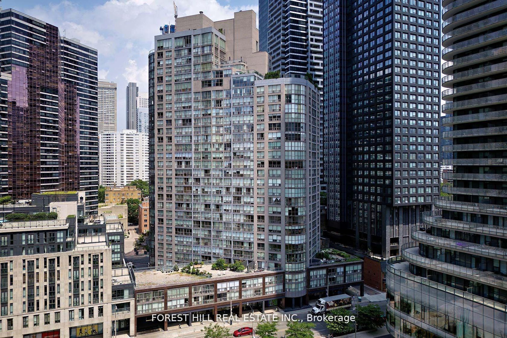 Photo 1 at 909 - 24 Wellesley Street W, Bay Street Corridor, Toronto Photo 1 at 909 - 24 Wellesley Street W, Bay Street Corridor, Toronto