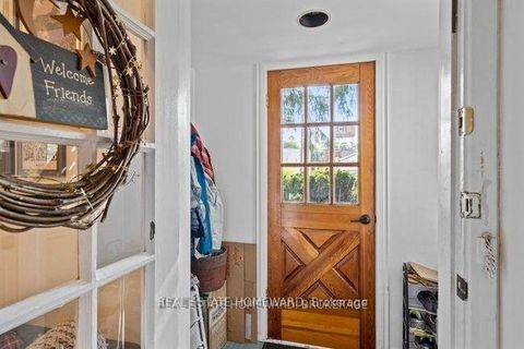 Photo 1 at 4 Warvet Crescent, Parkview, Toronto