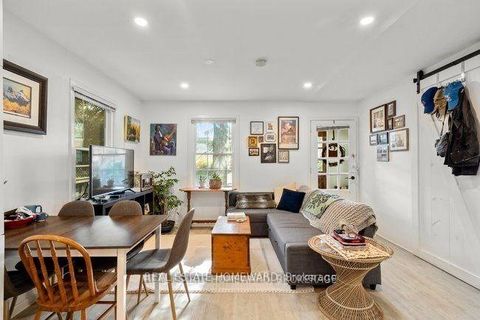 Photo 4 at 4 Warvet Crescent, Parkview, Toronto