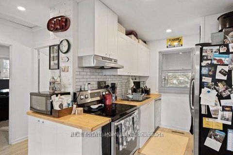 Photo 7 at 4 Warvet Crescent, Parkview, Toronto