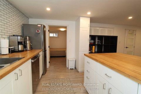 Photo 26 at 4 Warvet Crescent, Parkview, Toronto