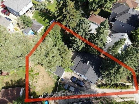 Photo 37 at 4 Warvet Crescent, Parkview, Toronto