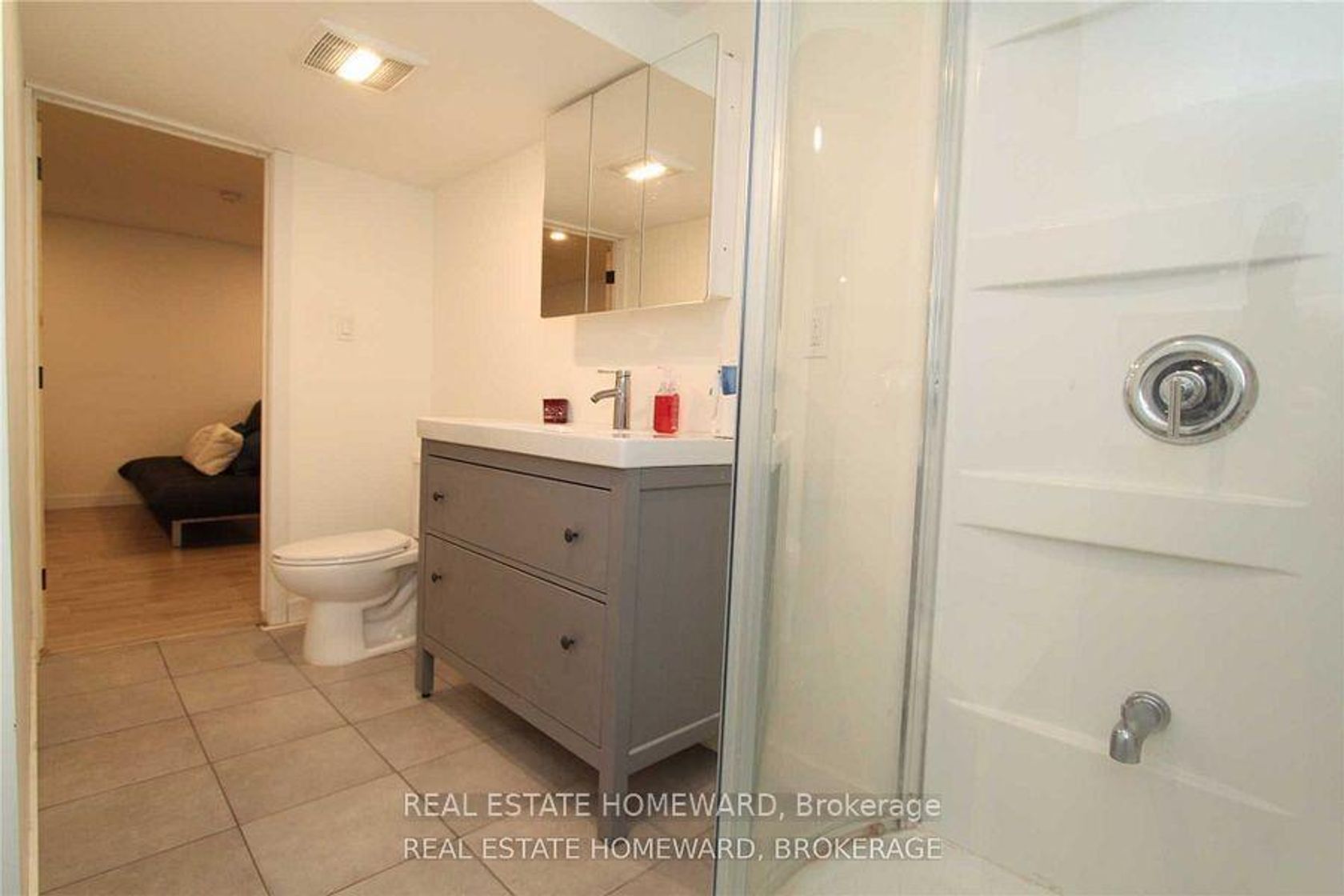 Photo 23 at 4 Warvet Crescent, Parkview, Toronto Photo 23 at 4 Warvet Crescent, Parkview, Toronto