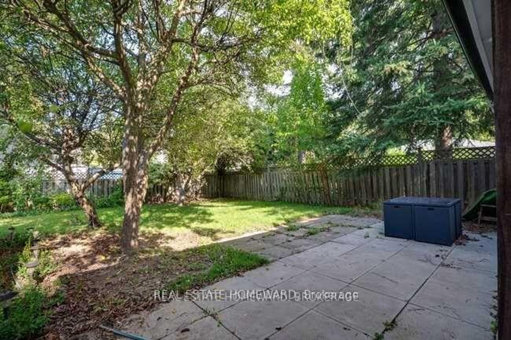 Photo 33 at 4 Warvet Crescent, Parkview, Toronto Photo 33 at 4 Warvet Crescent, Parkview, Toronto