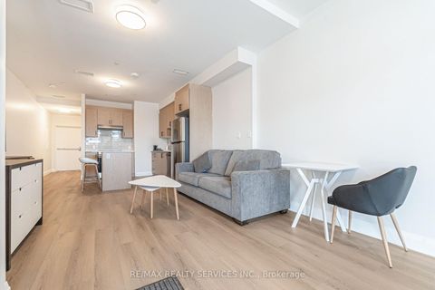 Photo 5 at #4 - 30 DEAN PARK Road, Rouge E11, Toronto