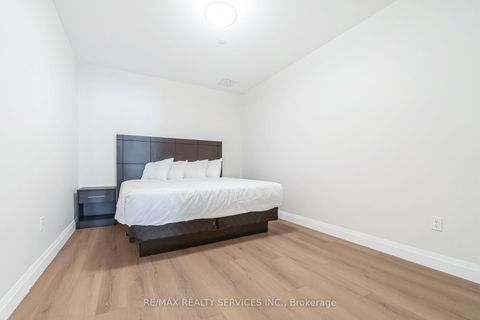 Photo 12 at #6 - 30 DEAN PARK Road, Rouge E11, Toronto