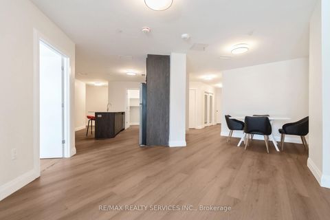 Photo 4 at #7 - 30 DEAN PARK Road, Rouge E11, Toronto