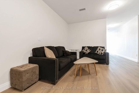 Photo 11 at #9 - 30 DEAN PARK Road, Rouge E11, Toronto