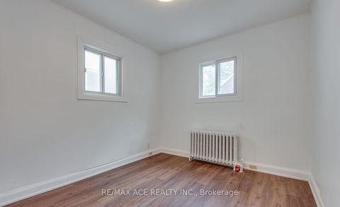 Photo 7 at 183 Glebemount Avenue, East York, Toronto