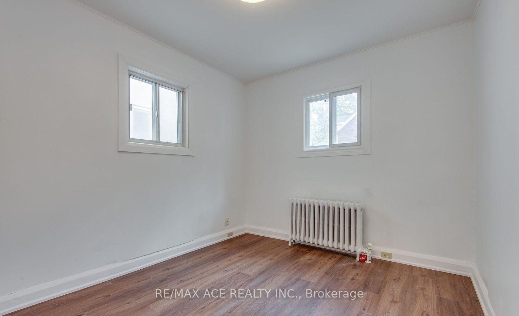 Photo 7 at 183 Glebemount Avenue, East York, Toronto Photo 7 at 183 Glebemount Avenue, East York, Toronto
