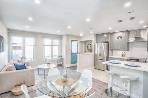 Photo 0 at 82 - 151 Townsgate Drive, Yorkhill, Vaughan