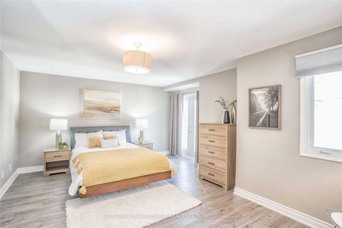 Photo 20 at 82 - 151 Townsgate Drive, Yorkhill, Vaughan