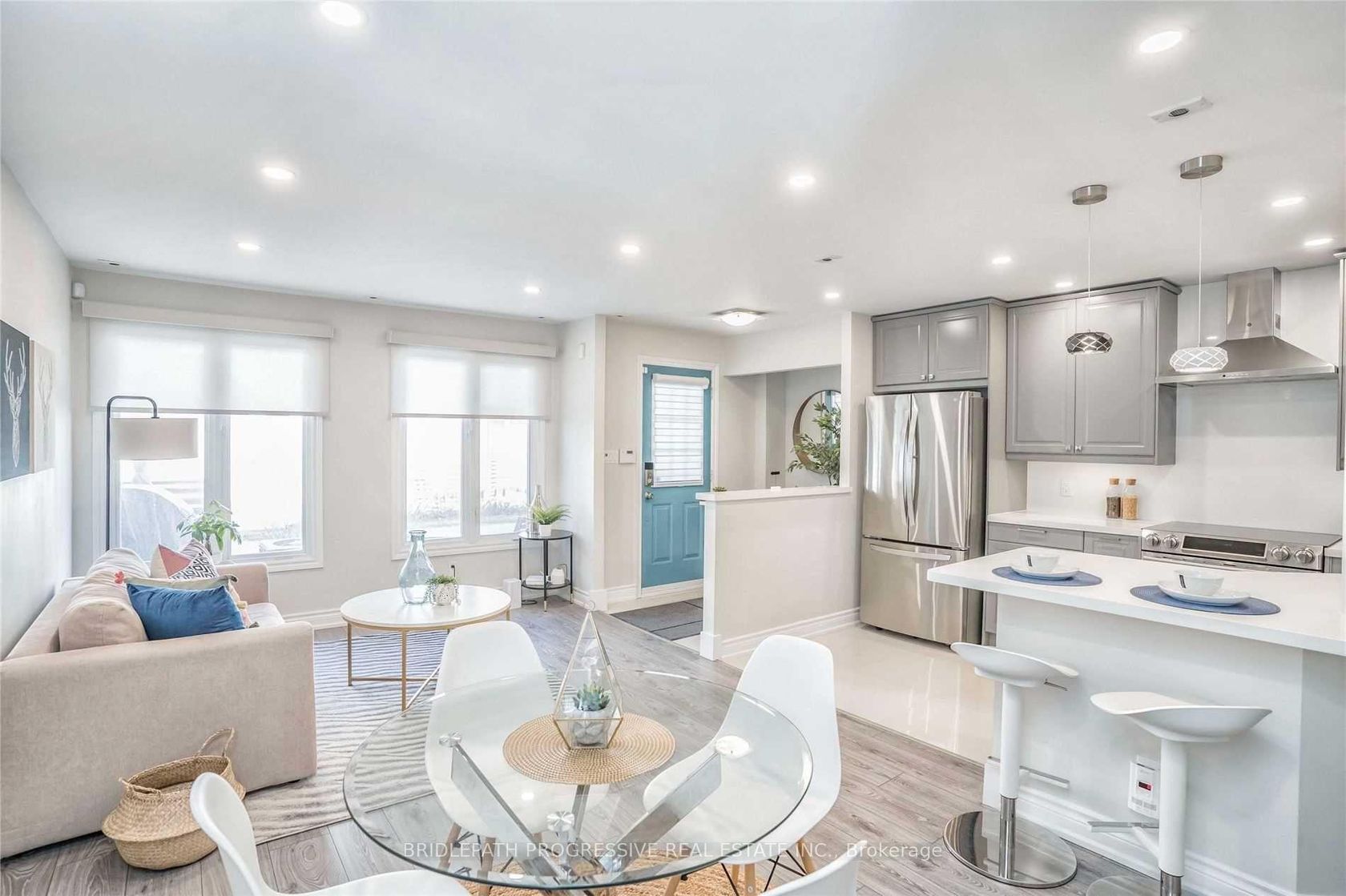 82 - 151 Townsgate Drive, Yorkhill, Vaughan photo 4