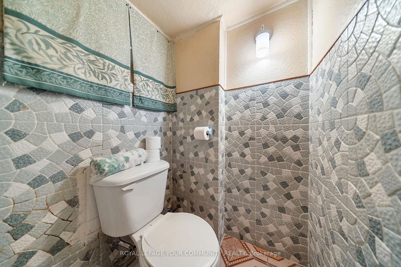 Photo 29 at 246 Westlake Avenue, Lumsden, Toronto Photo 29 at 246 Westlake Avenue, Lumsden, Toronto