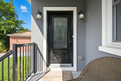 Photo 3 at 29 Patrick Drive, Aurora Highlands, Aurora