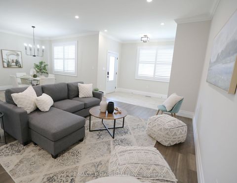 Photo 4 at 29 Patrick Drive, Aurora Highlands, Aurora