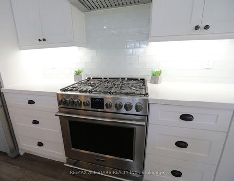 Photo 13 at 29 Patrick Drive, Aurora Highlands, Aurora