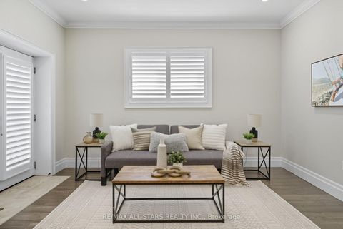 Photo 17 at 29 Patrick Drive, Aurora Highlands, Aurora